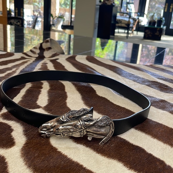 Gucci Black Leather Belt. - Picture 2 of 9